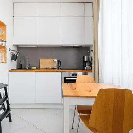 Rentplanet - Bialobrzeska Apartment *