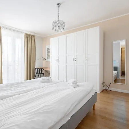 Appartement Rentplanet - Bialobrzeska